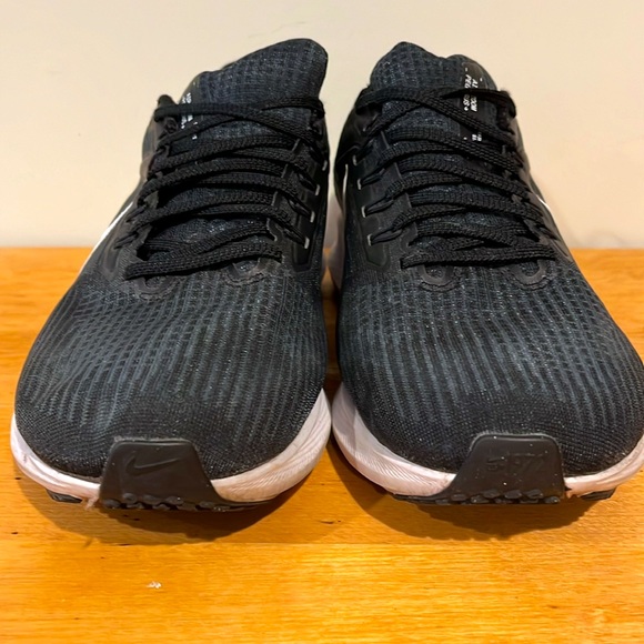 NIKE Air Zoom Pegasus 39 Road Running Men’s 9 Black White Shoes Sneakers - Picture 7 of 14